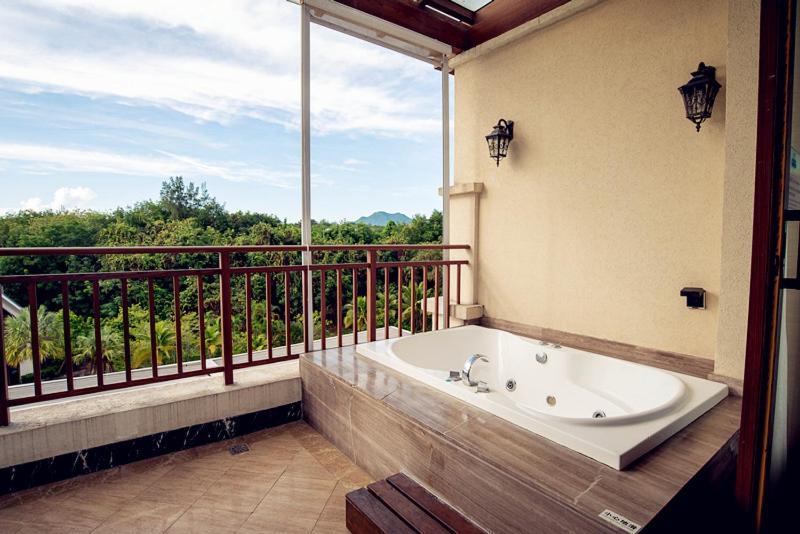 ZhongAo Hotel Shimei Bay Wanning Esterno foto